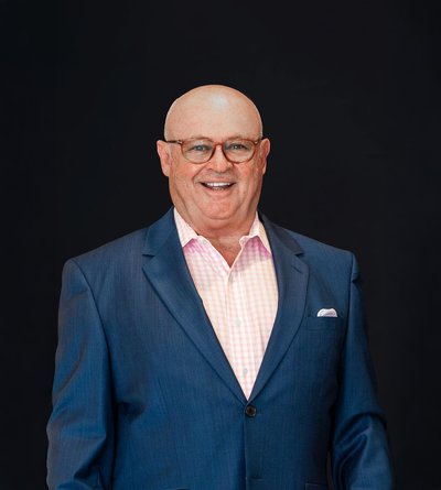 Agent Marcus Peters from Elwood