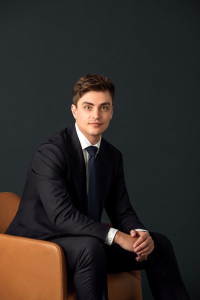 Agent Rory Pierce from Bayside