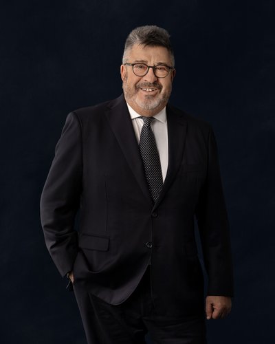 Agent Glenn Bricker from Glen Eira