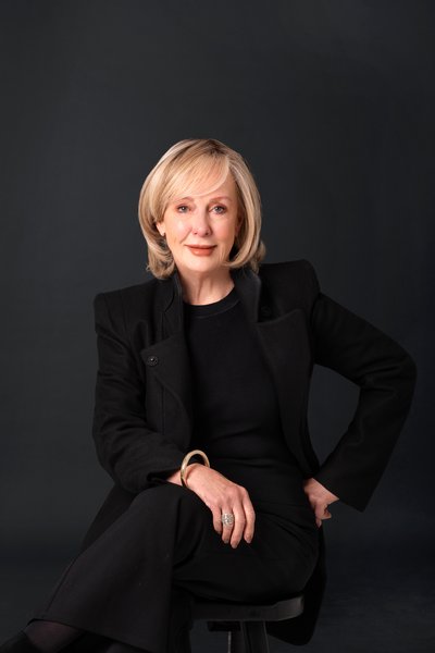 Agent Suzie Farrell from Stonnington