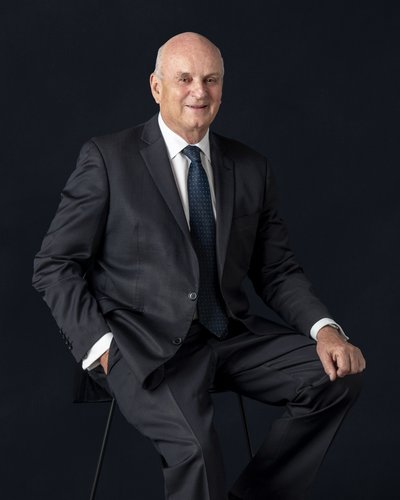 Agent Warwick Anderson