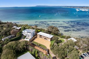 Sorrento: ‘Kona Kahlua’ retreat where Elvis would feel at home